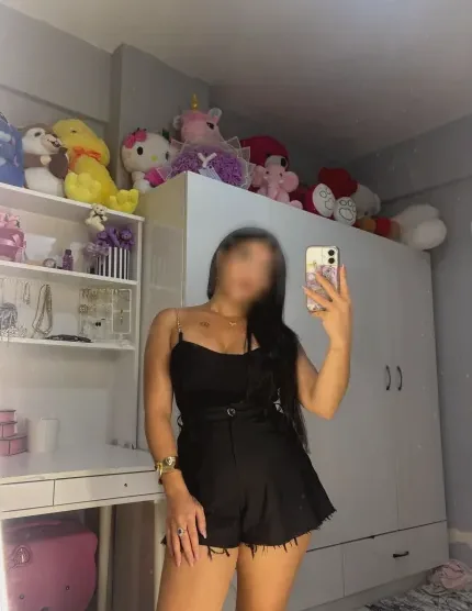 Annika, 27