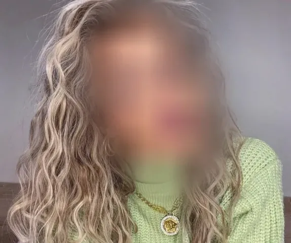 Antonia, 35
