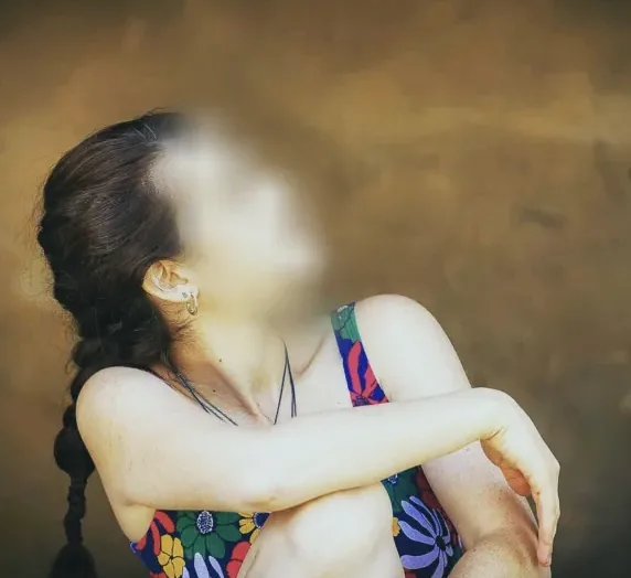 Aylin, 19