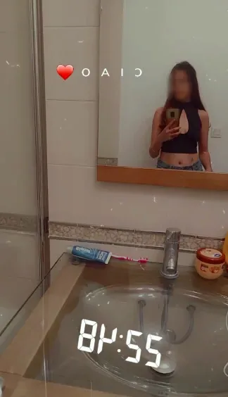 Ayse, 23