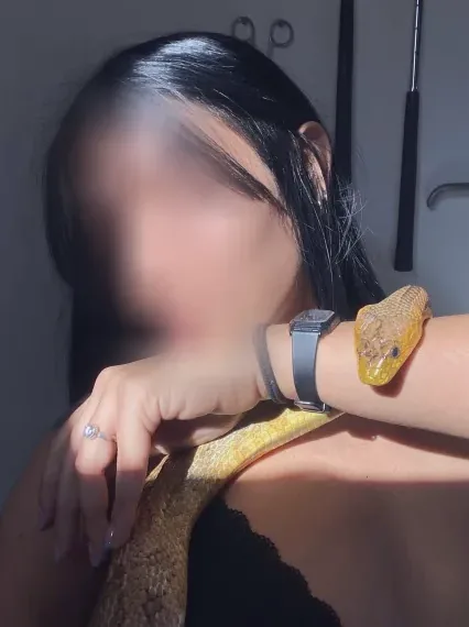 Carina, 27