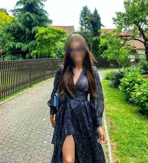 Charlotte, 24
