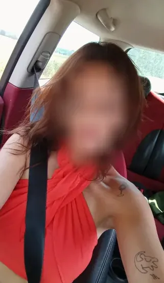 Ela, 32