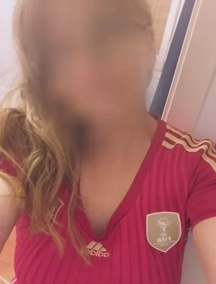 Elena, 35