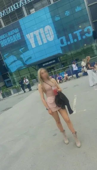 Jana, 28