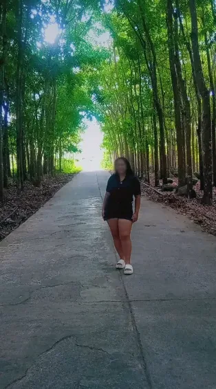 Kim, 23