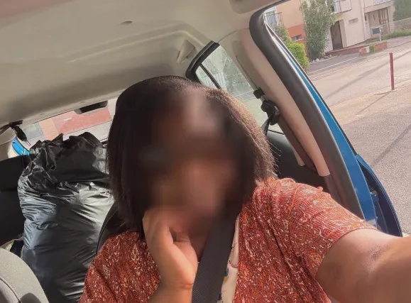 Lilly, 28