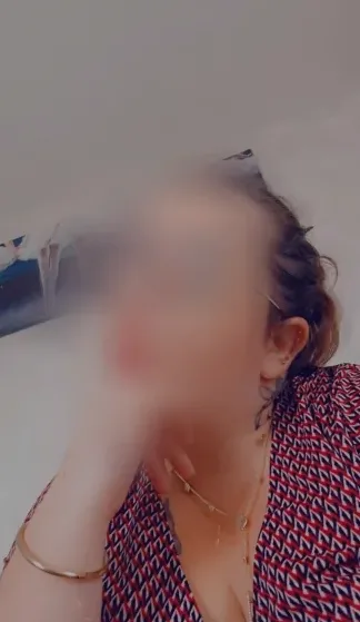 Linda, 24