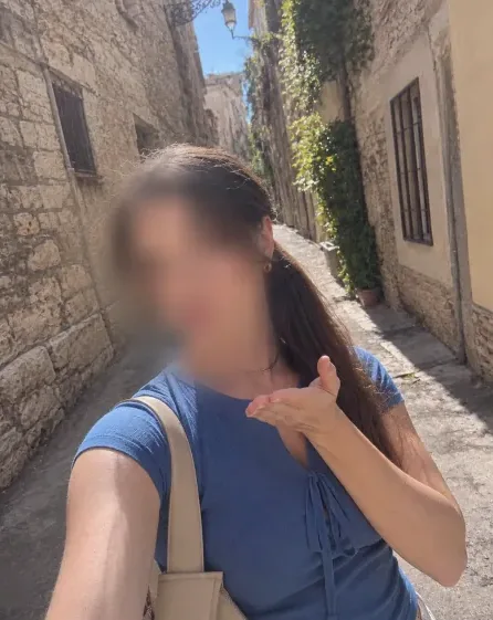Lucia, 26
