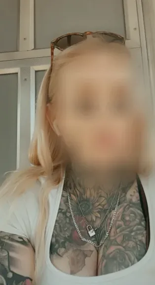 Nadja, 37