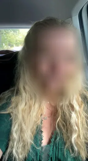 Nele, 29
