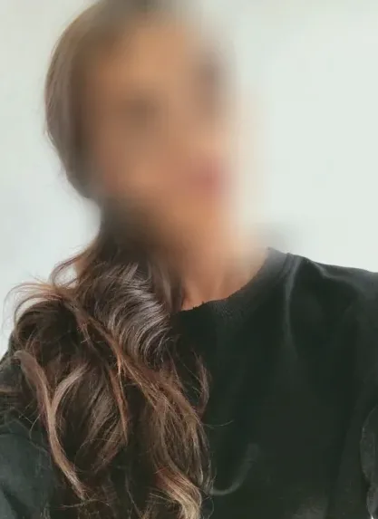 Simone, 38
